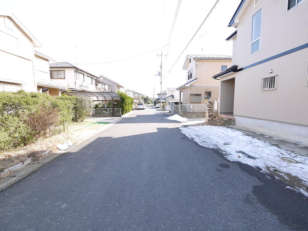 前面道路です