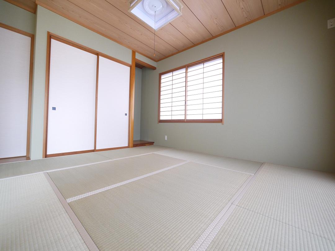 ご家族みんなが裸足でくつろげる特別な空間和室8帖です