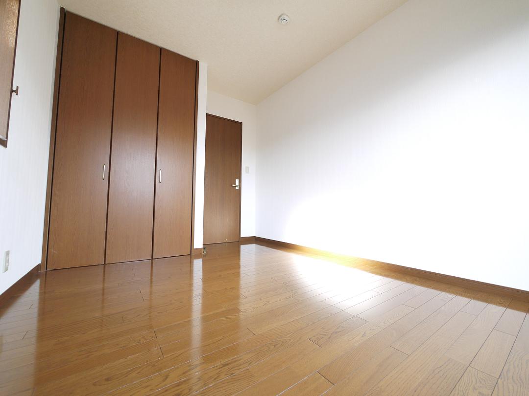 2F洋室6.7帖です