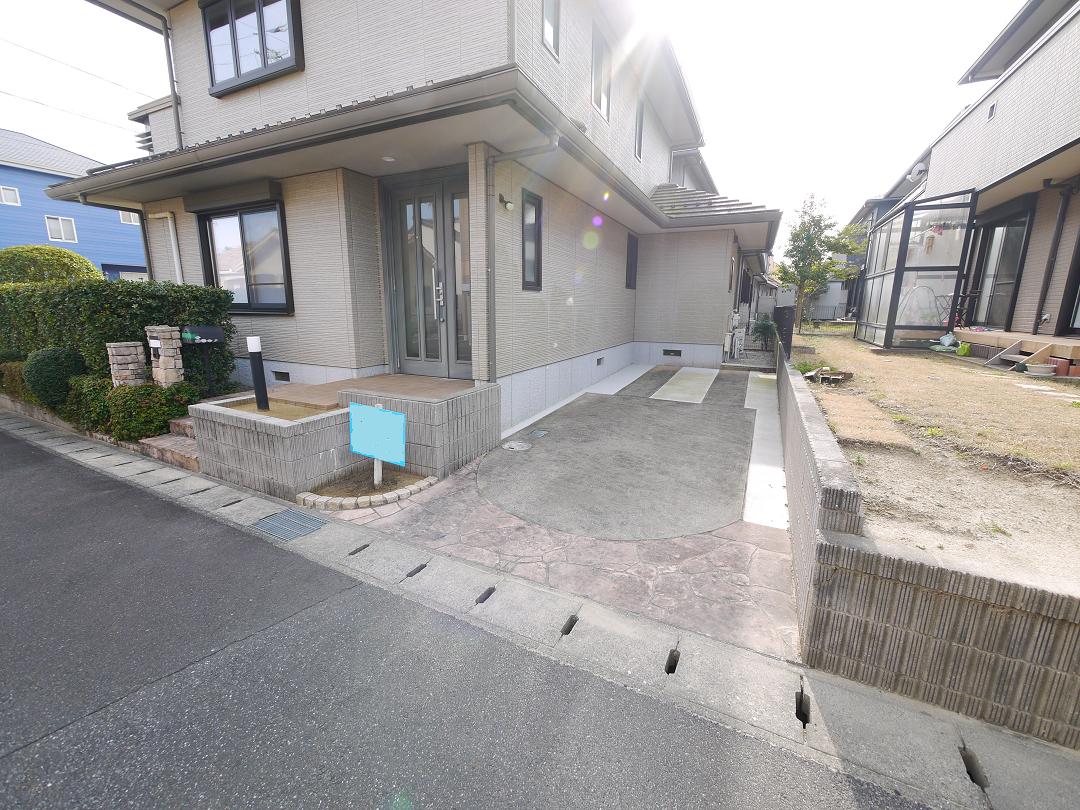 セカンドカーにも便利な駐車2台可