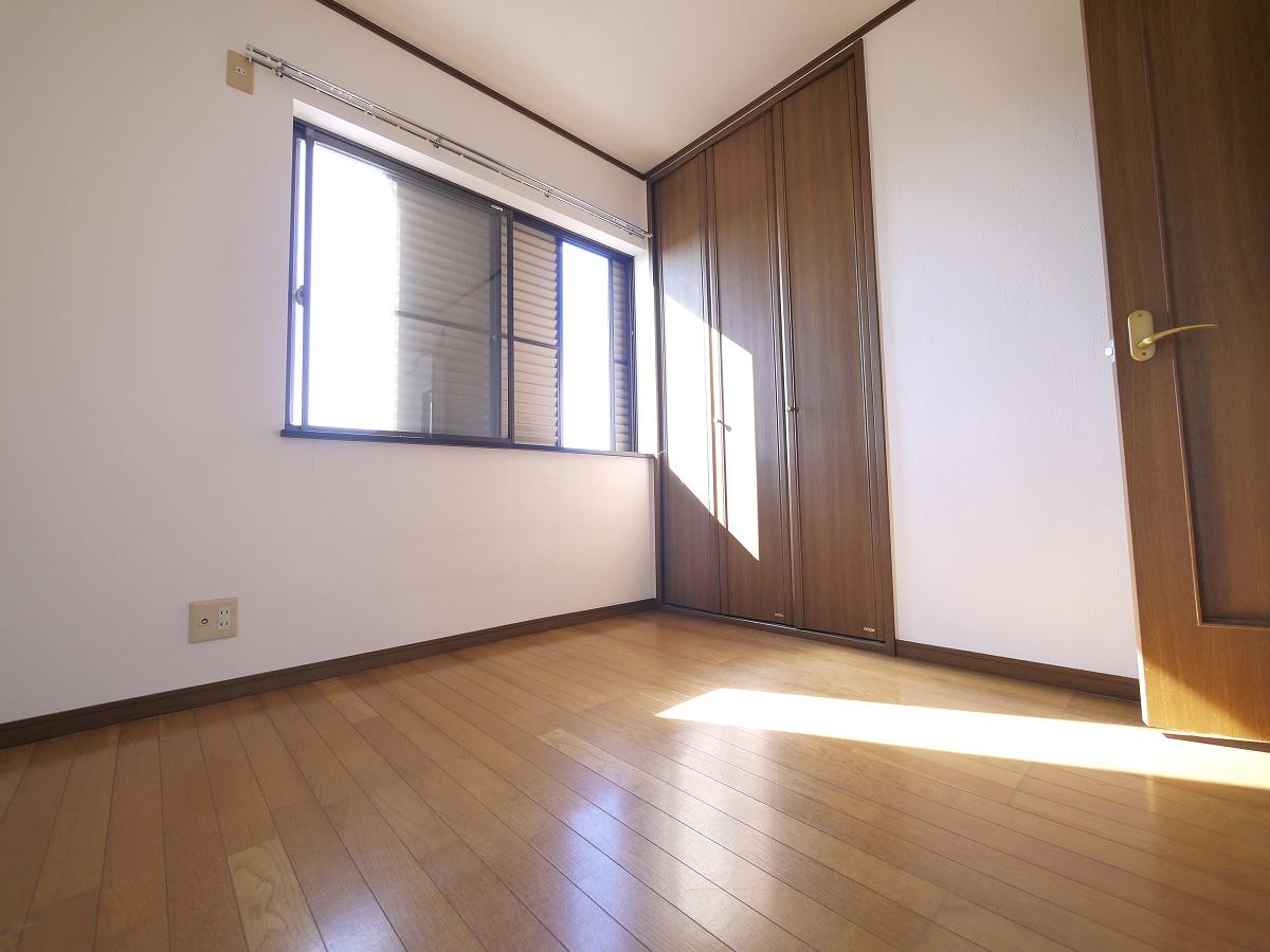 2F洋室4.5帖です