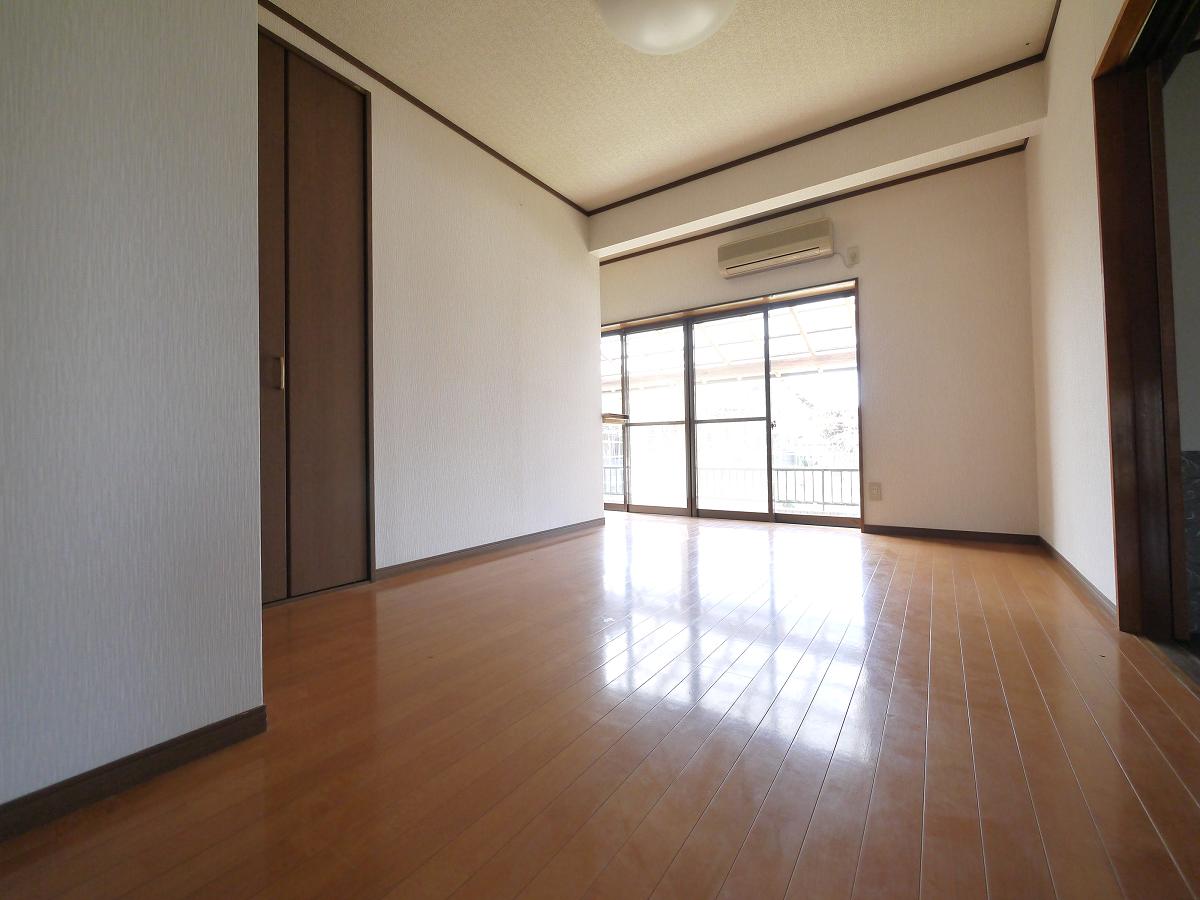 洋室7.5帖です
