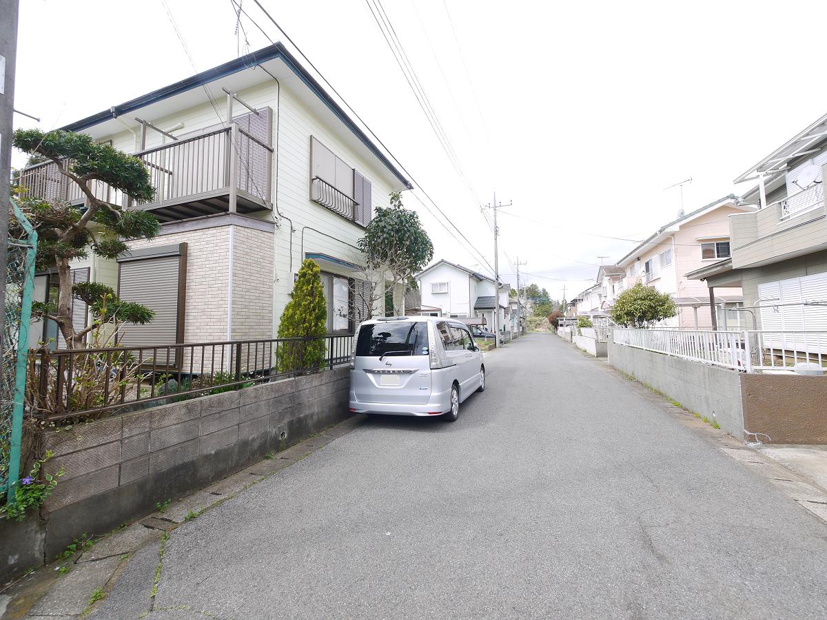 前面道路です