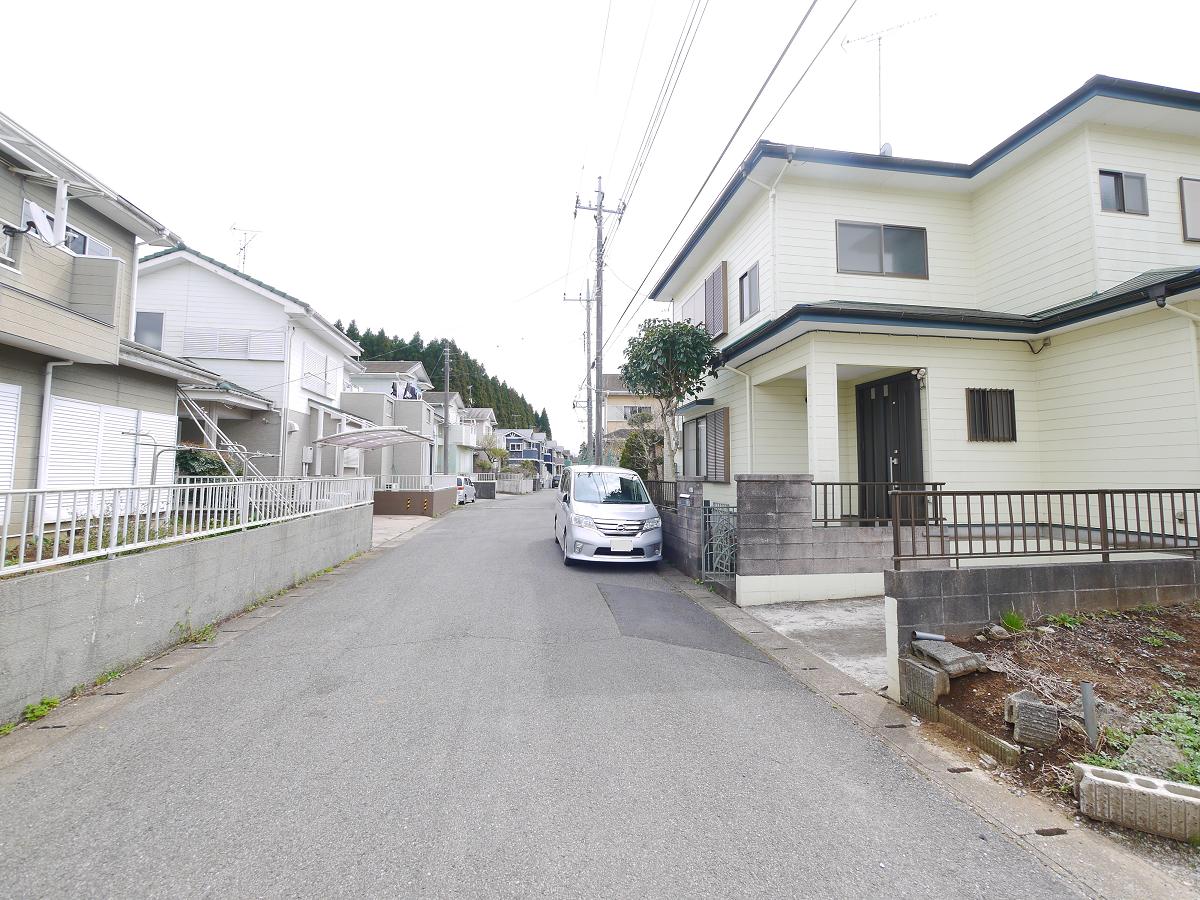 前面道路です