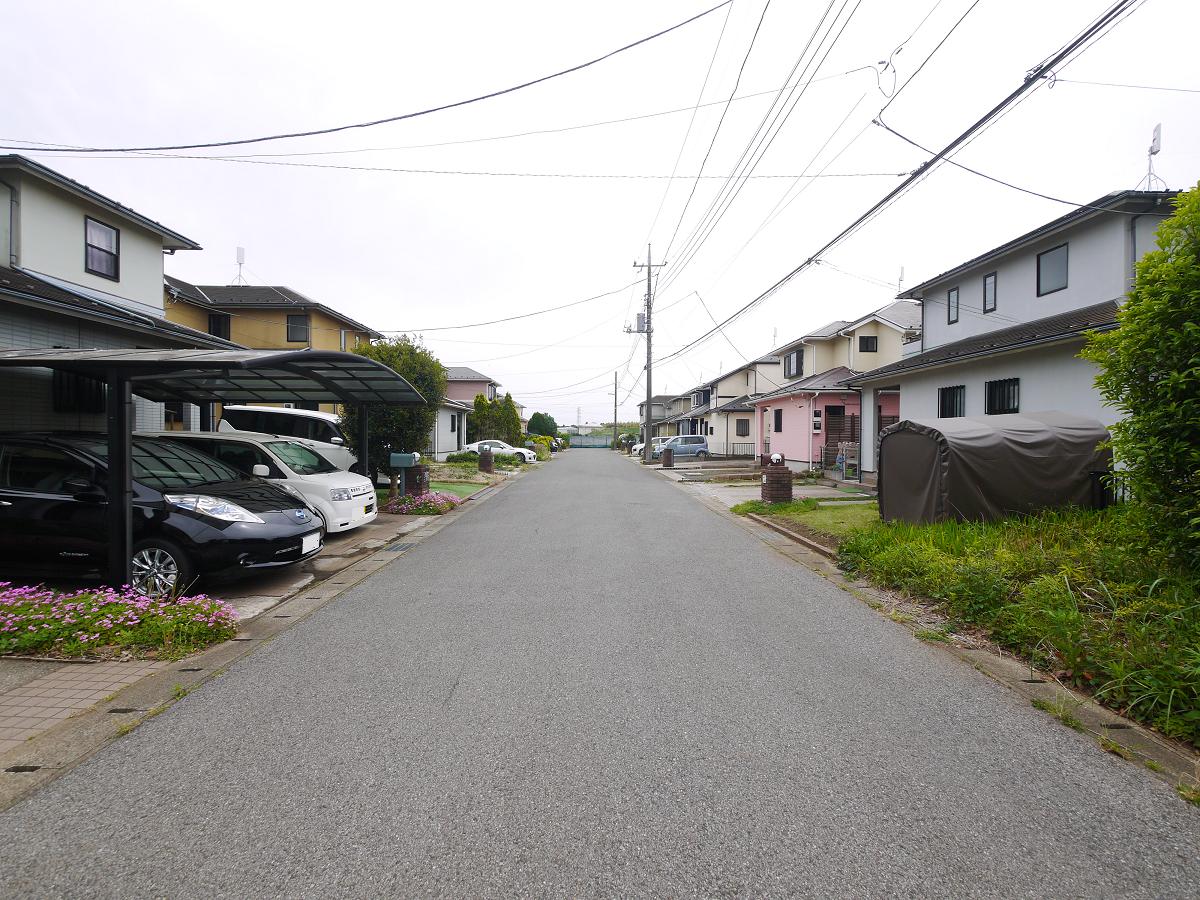 前面道路です