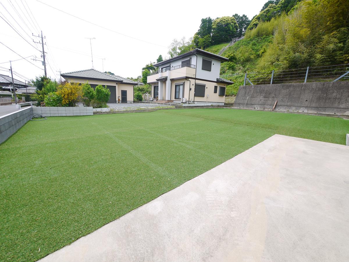 ゆとりの敷地ではバーベキューなどが楽しめます