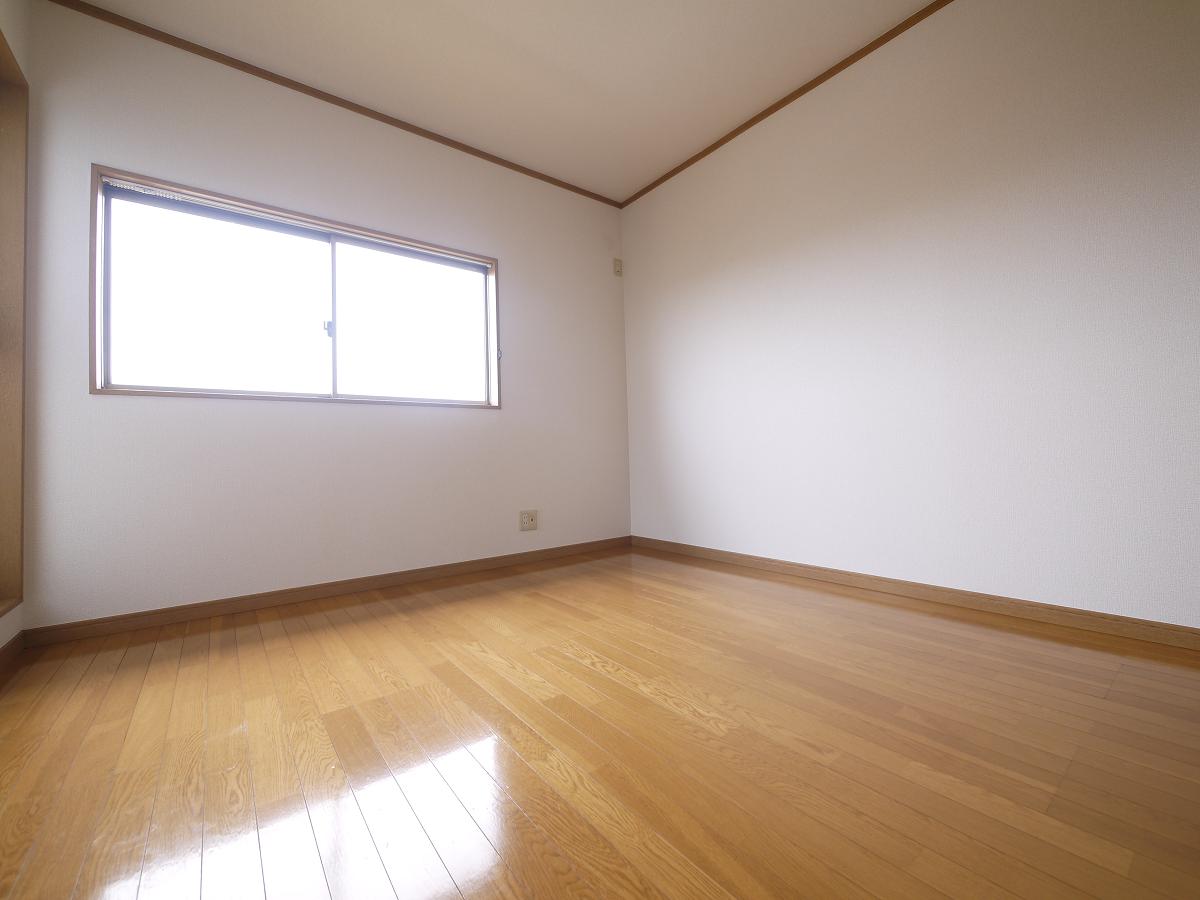 2F洋室5.4帖です