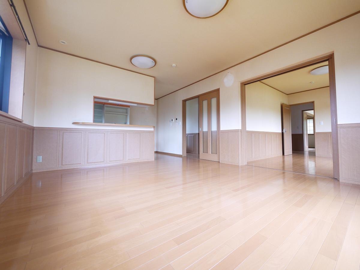 洋室と続き間の開放感溢れる設計です