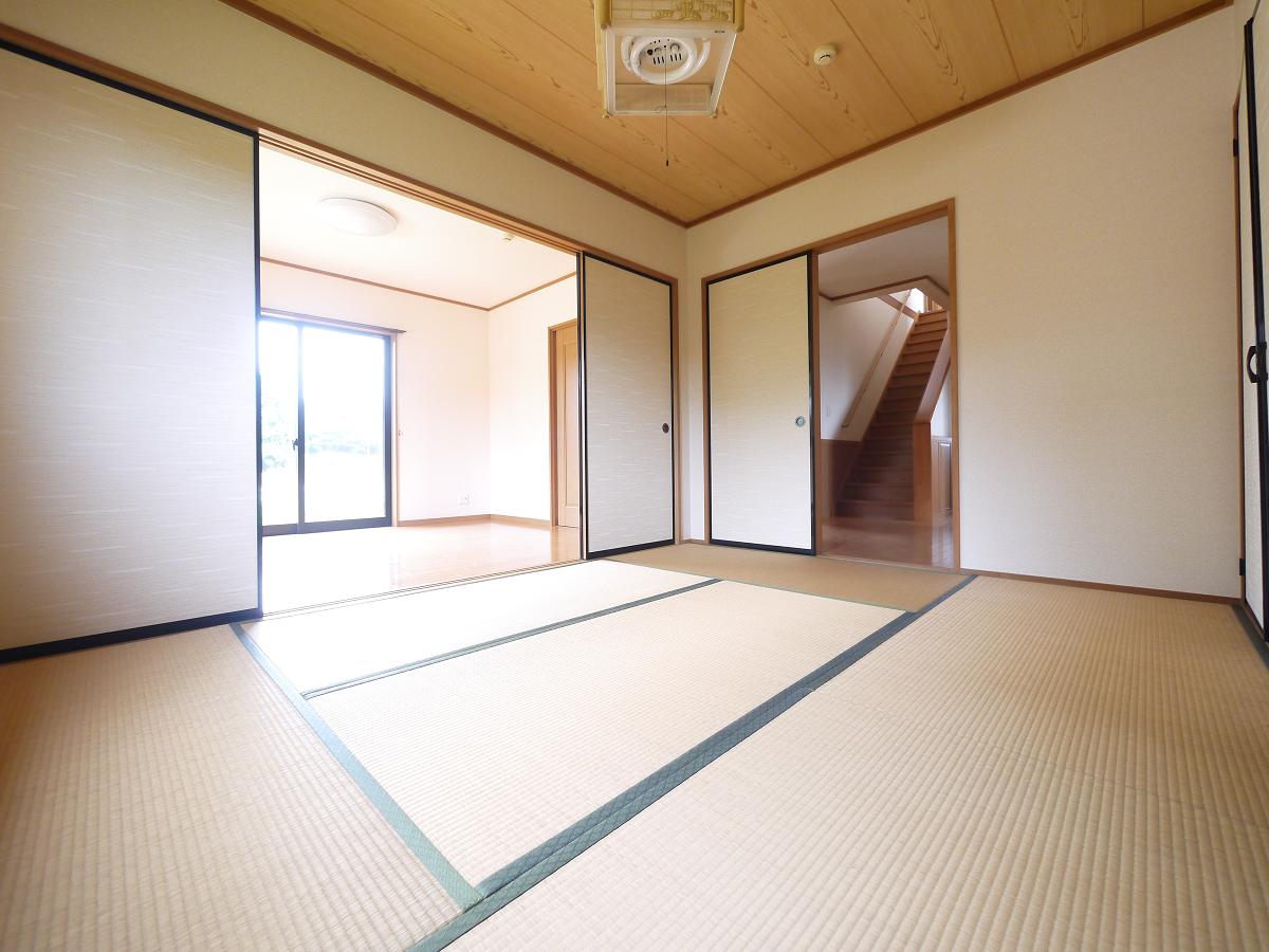 ご家族みんなが裸足でくつろげる特別な空間 1F和室7.2帖です