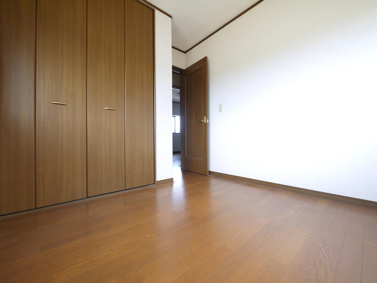 2F洋室5.2帖です