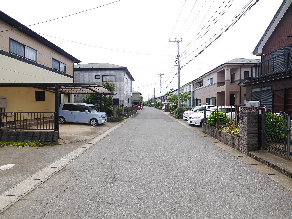 前面道路です