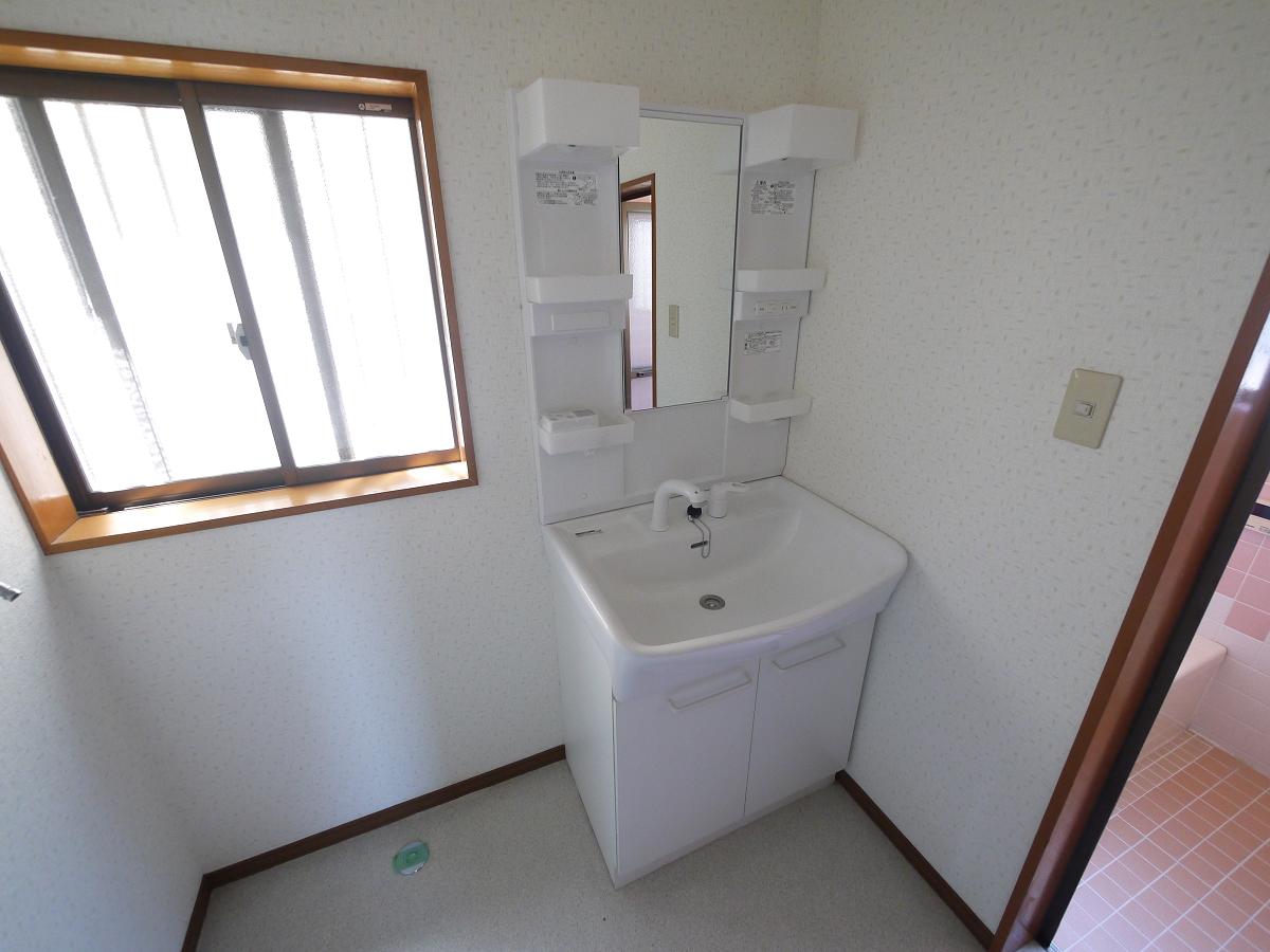 暮らしを快適に変えるシャワー付洗面台