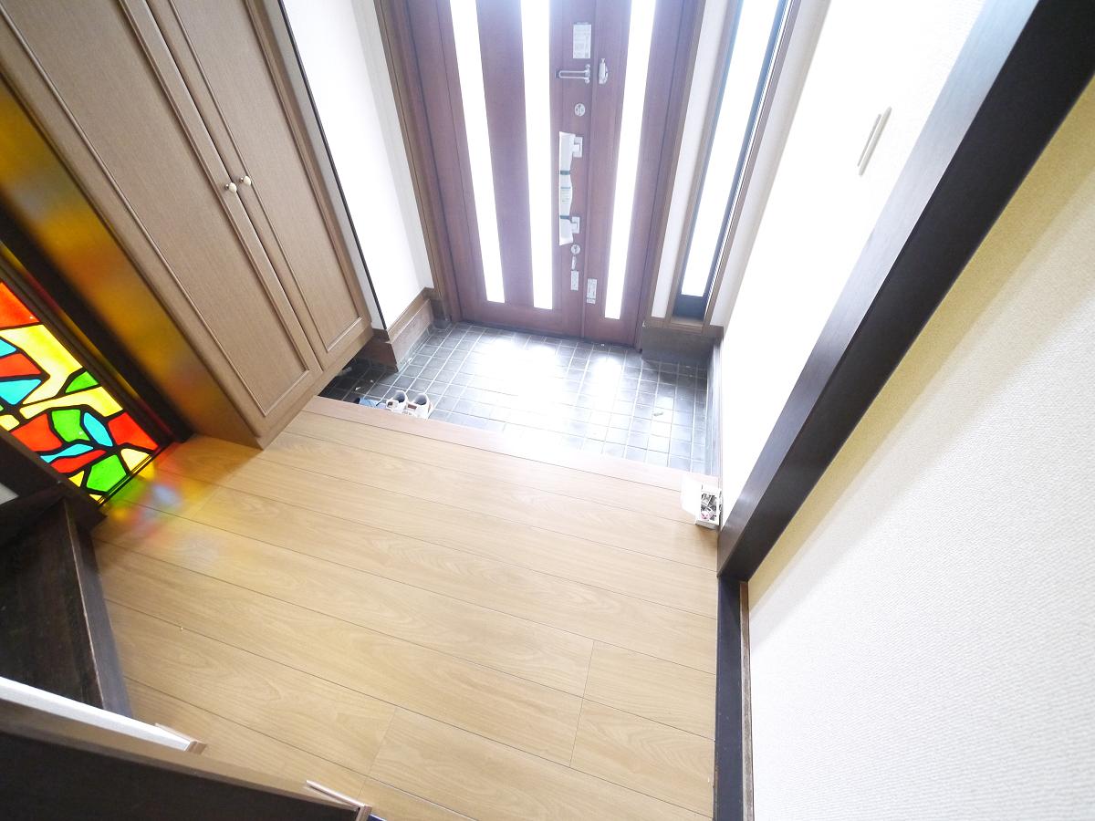散らかりがちな玄関もスッキリの玄関収納付