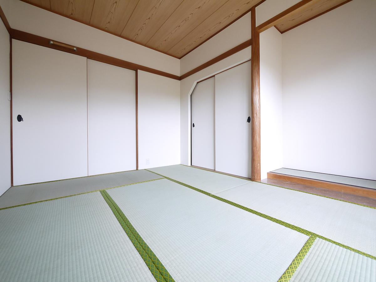 しっとりと落ち着いた雰囲気の和室6帖です
