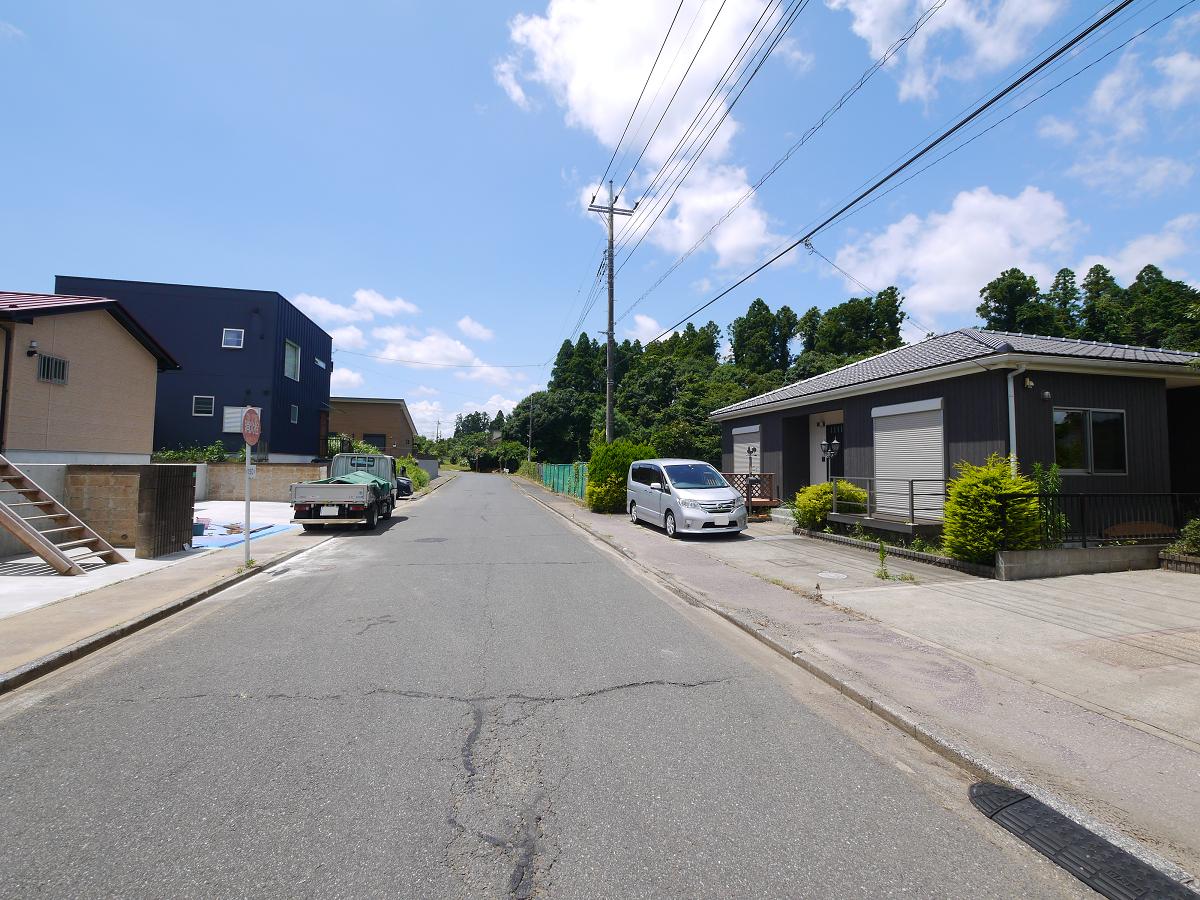 前面道路です
