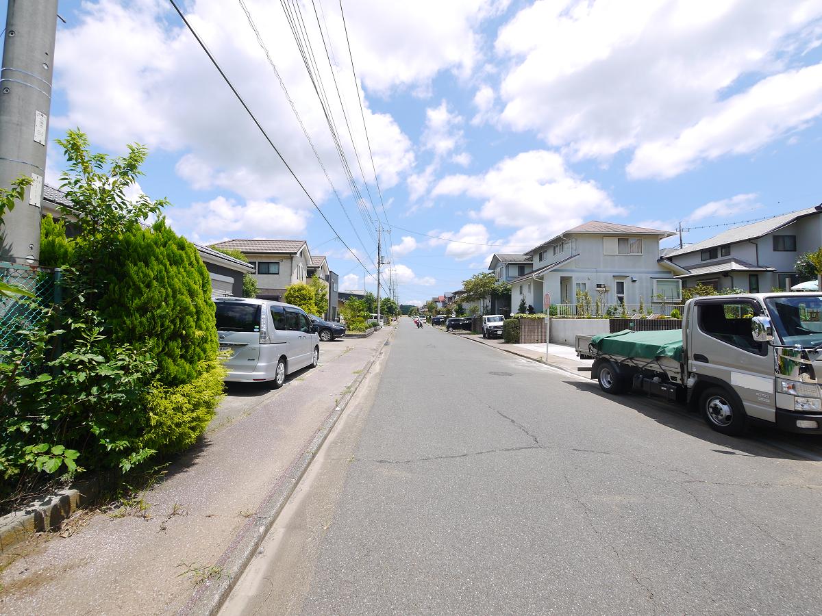 前面道路です
