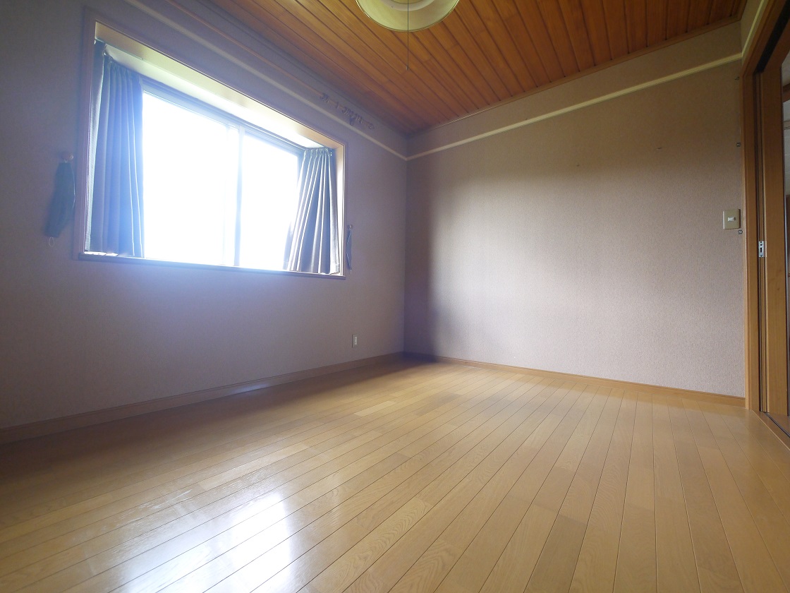 1F洋室6帖です