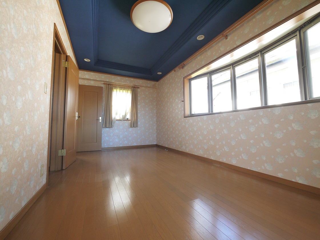寛ぎの時間を紡ぎだす主寝室。大型ベッドを置いても余裕があります