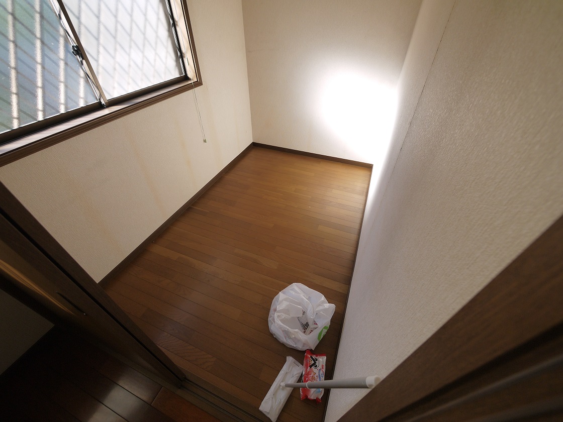 2F納戸3帖です