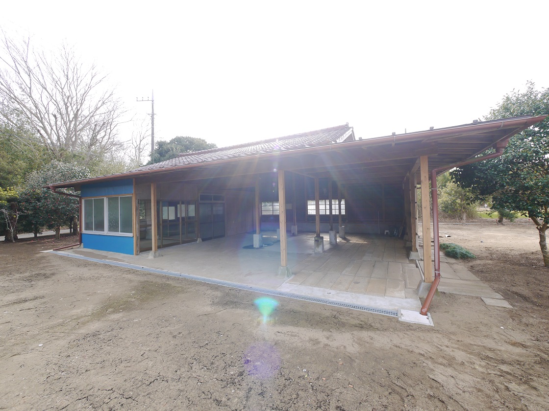 付属建物です(ガレージとしても使用できます)
