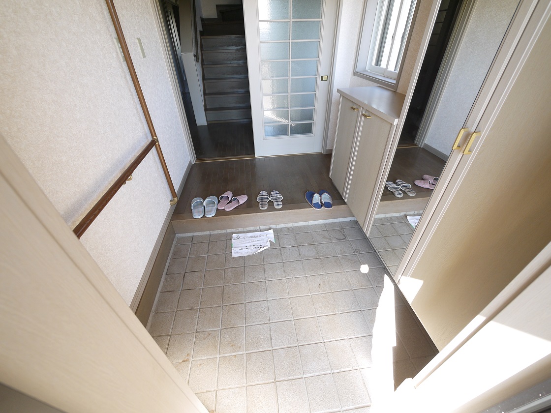 散らかりがちな玄関もスッキリの玄関収納付です