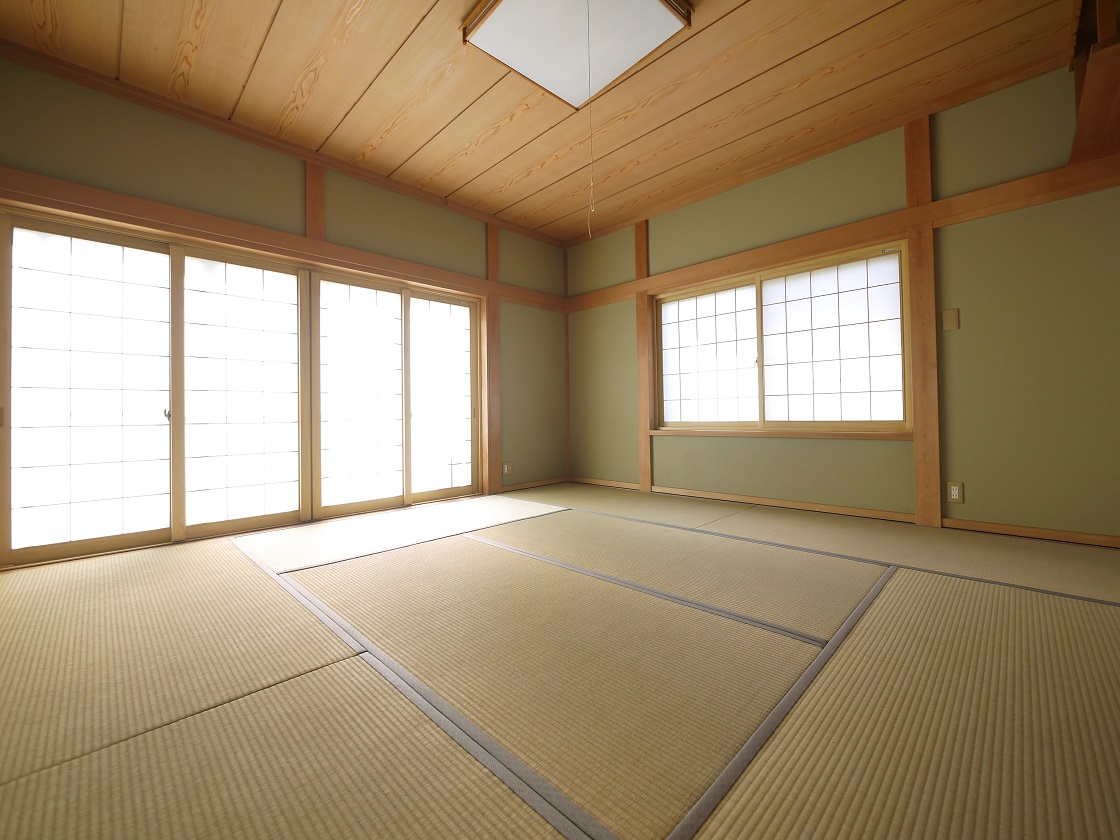 ご家族みんなが裸足でくつろげる特別な空間 1F和室8帖です