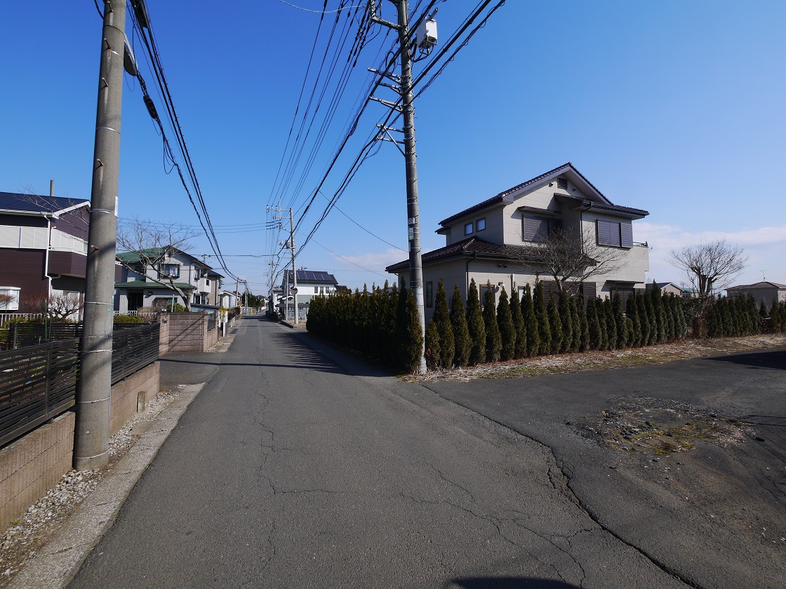 前面道路 北側です