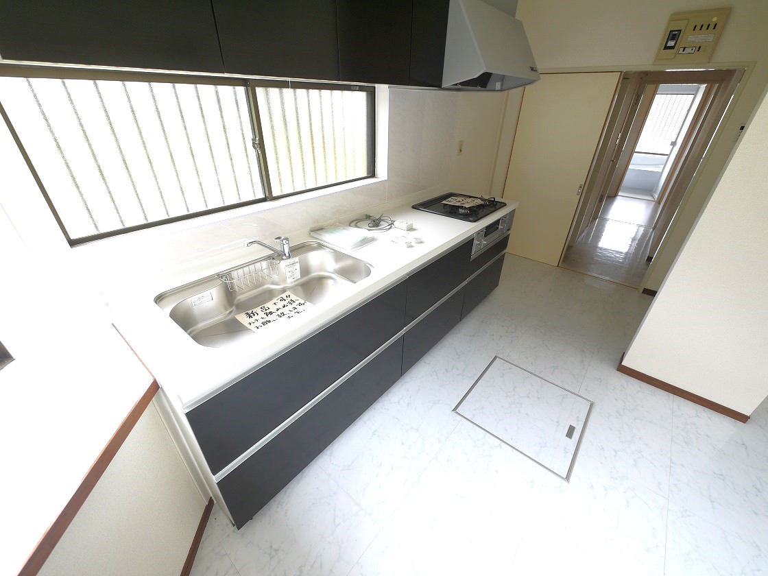 キッチンから直接洗面室にも出入りできる、家事動線を考えたプランです