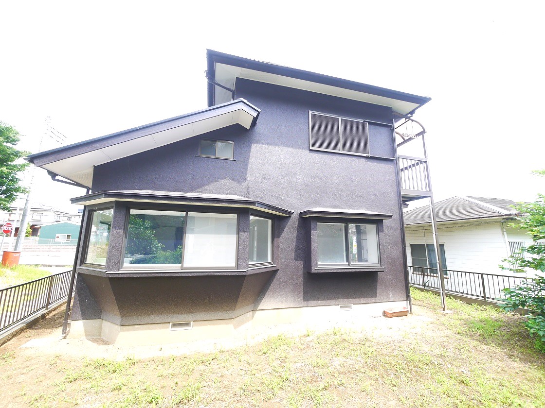 たっぷりの陽光と心地よい風が舞い込む住まい