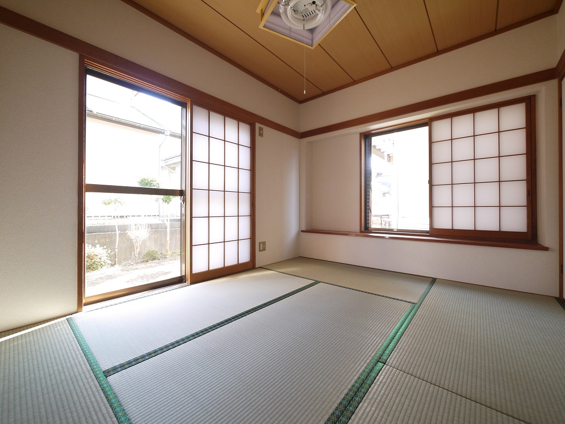 ご家族みんなが裸足でくつろげる特別な空間 1F和室6帖です