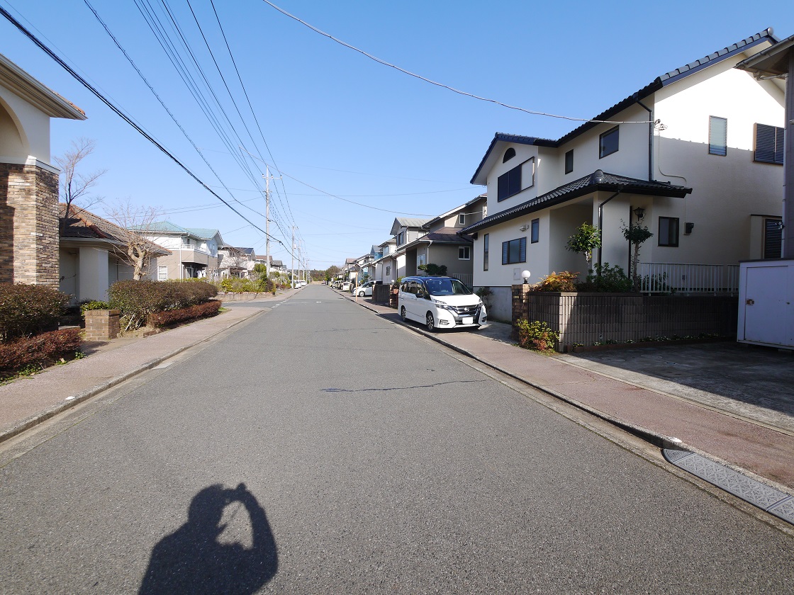 前面道路です