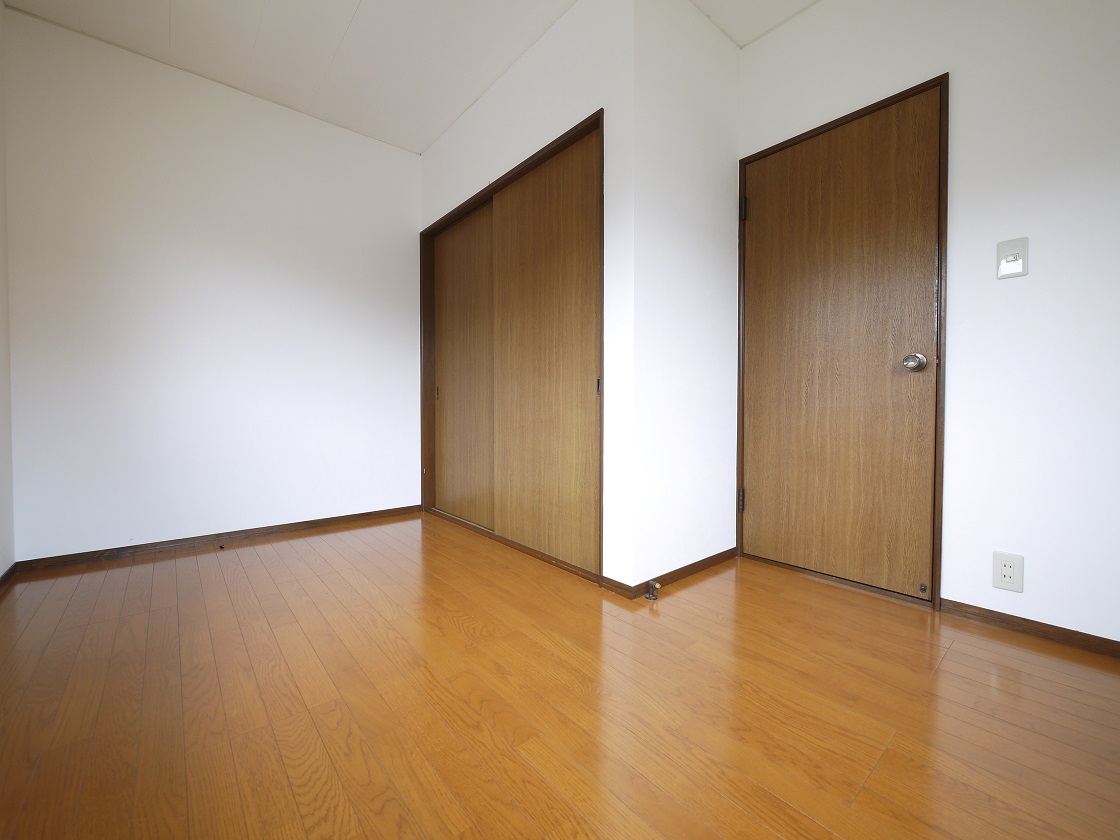 2F洋室5.3帖です