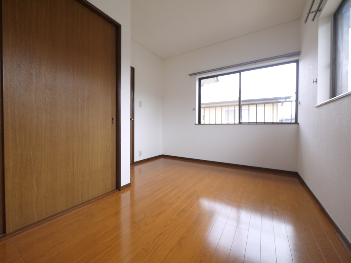 2F洋室5.3帖です
