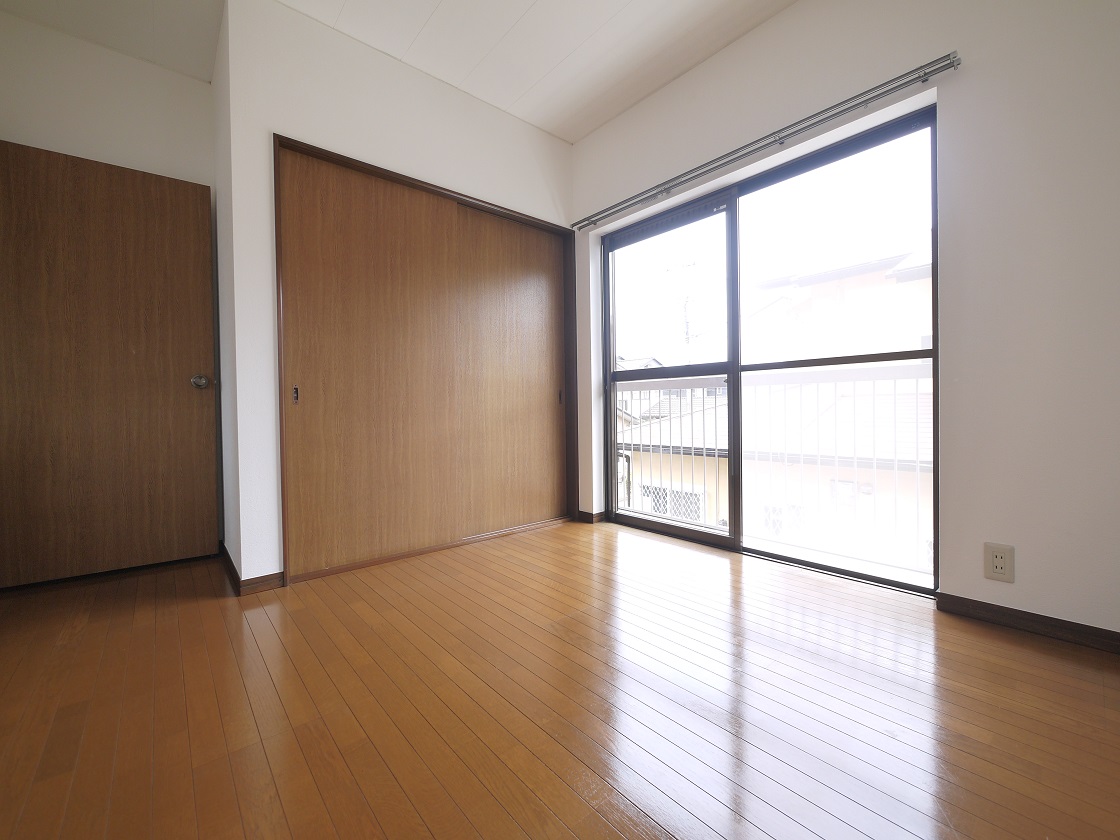2F洋室5.3帖です