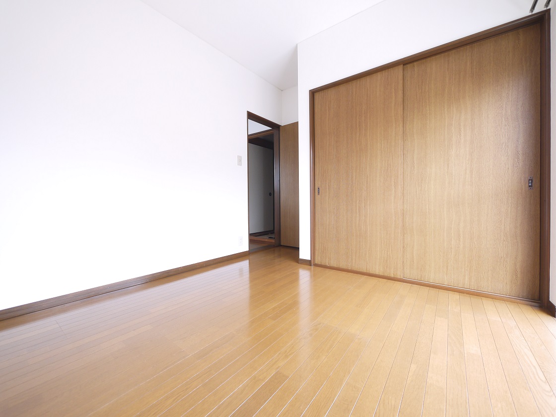 2F洋室5.3帖です