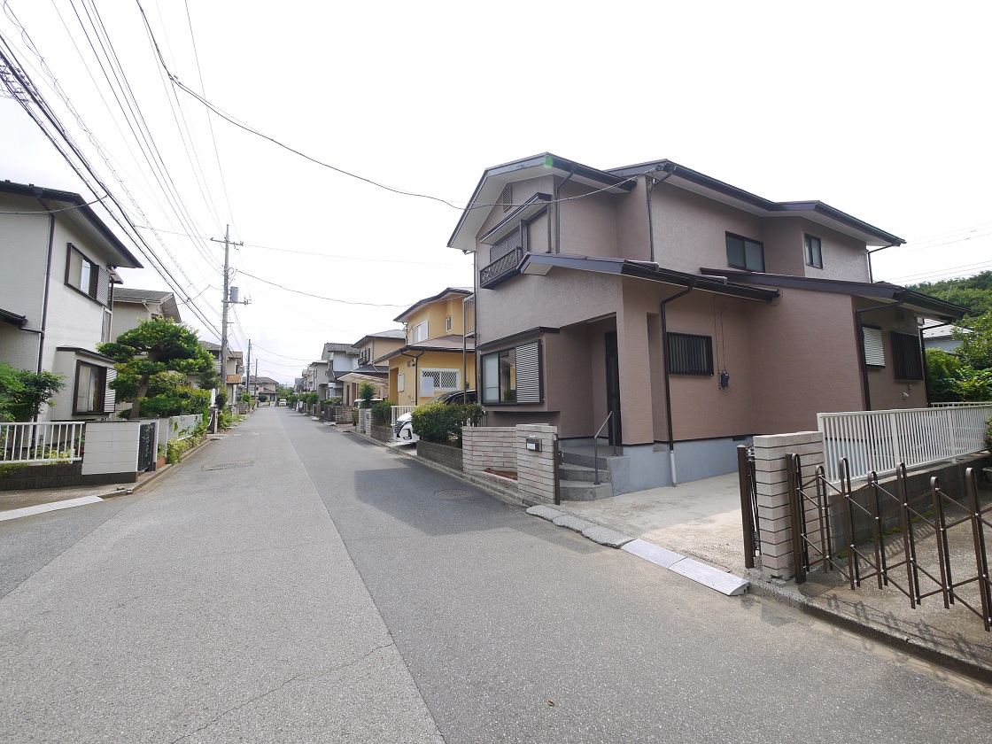 前面道路です