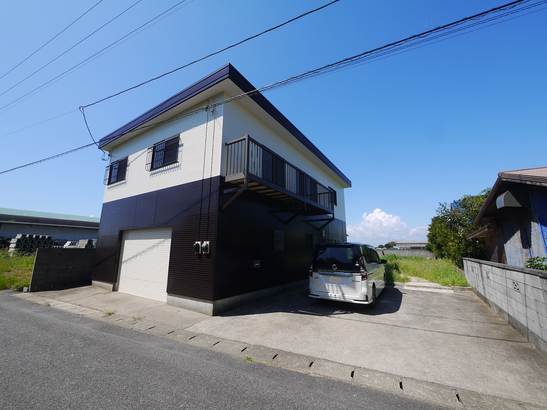 たっぷりの陽光に包まれる明るい住まい