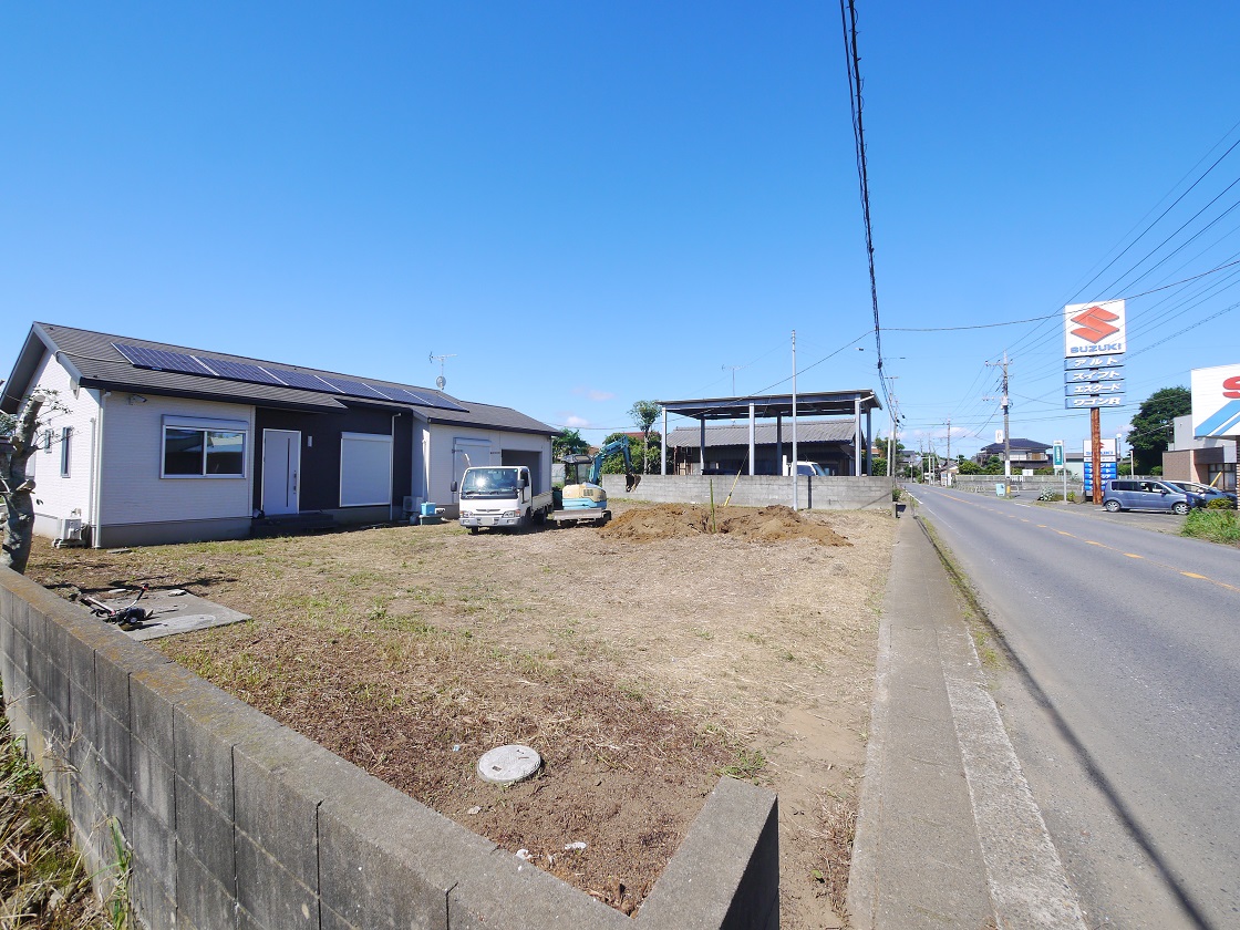 広々カースペースも可能なゆとりの敷地です