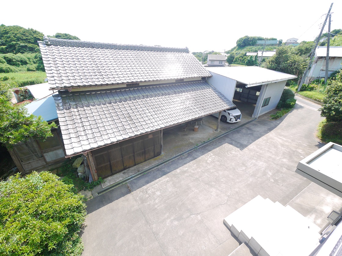 敷地内です
