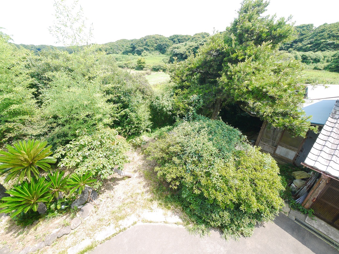 敷地内です