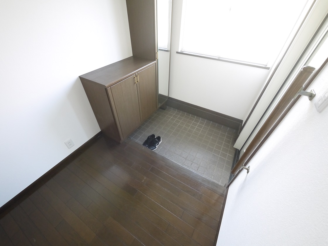 いつも気持ち良くご家族を迎えられる玄関収納付です