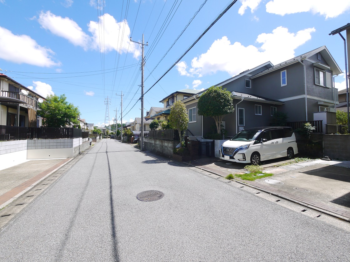 前面道路です