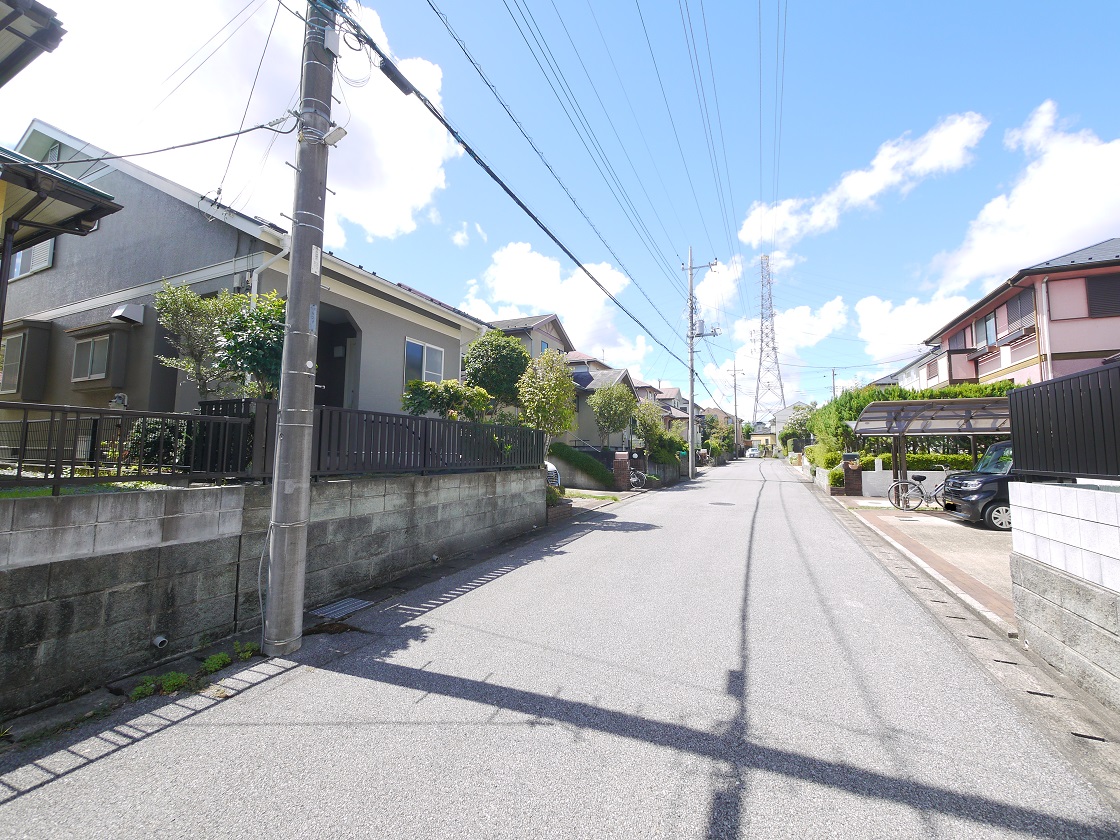 前面道路です