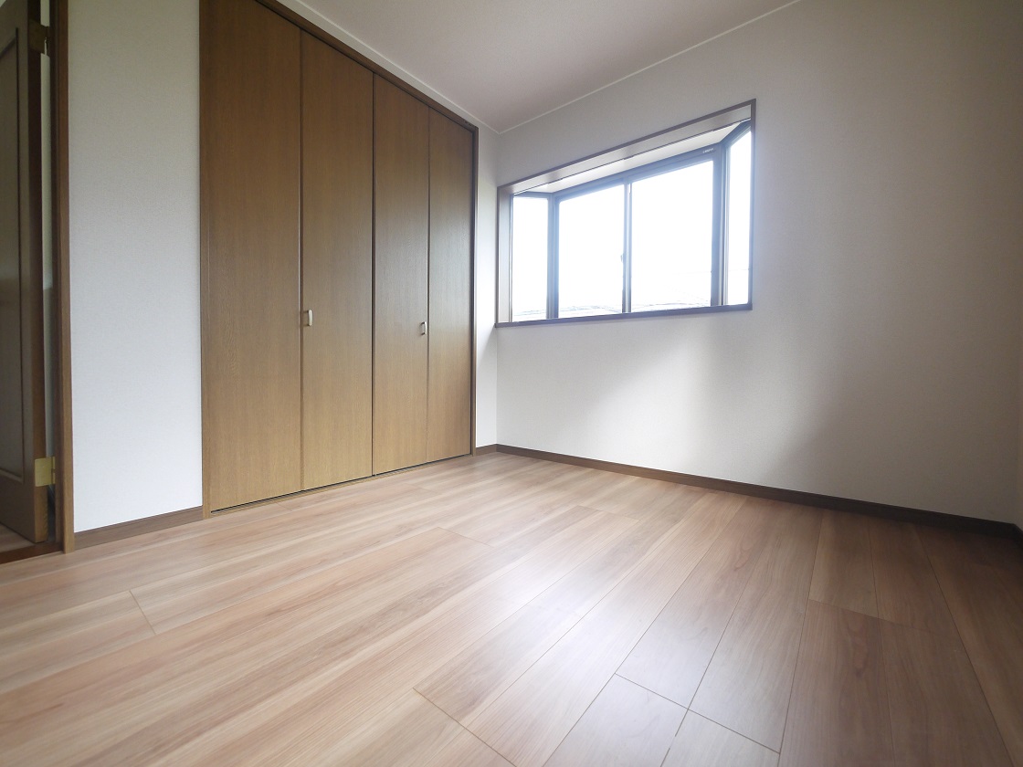 2F洋室5.2帖です
