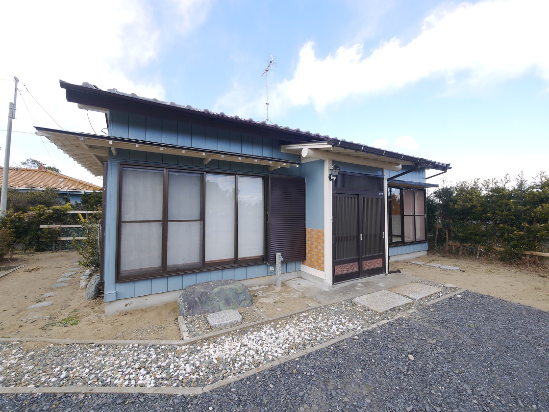たっぷりの陽光に包まれる明るい住まい
