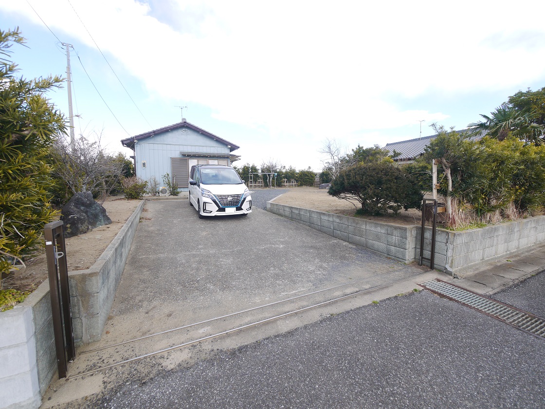 カースペースです
