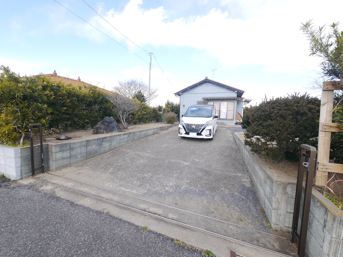 カースペースです
