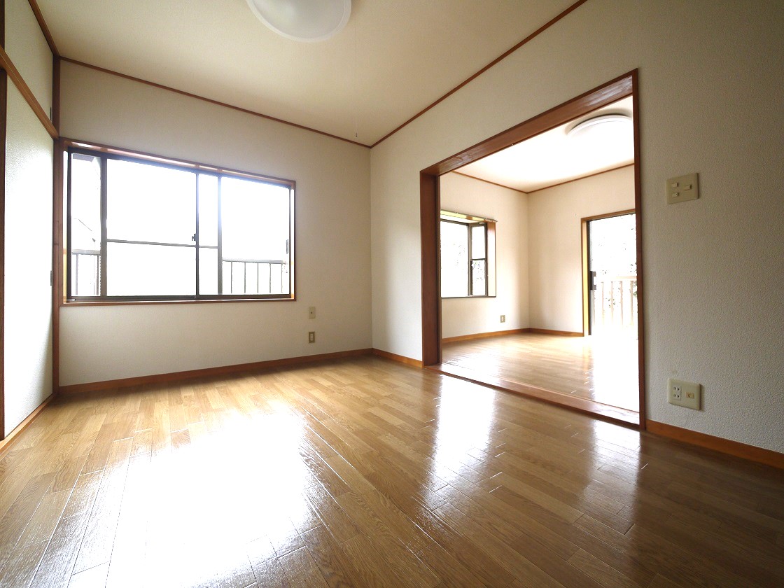 2F洋室6帖です(小屋裏収納付)