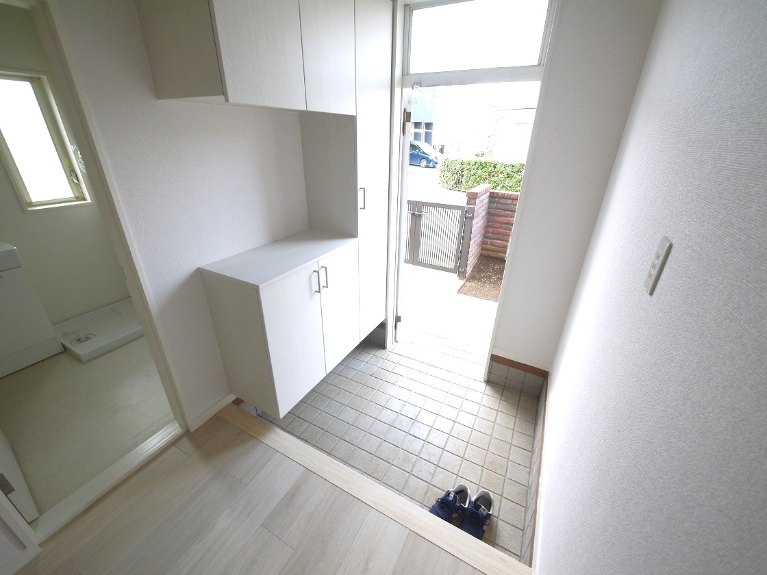 いつも気持ち良くご家族を迎えられる玄関収納付です