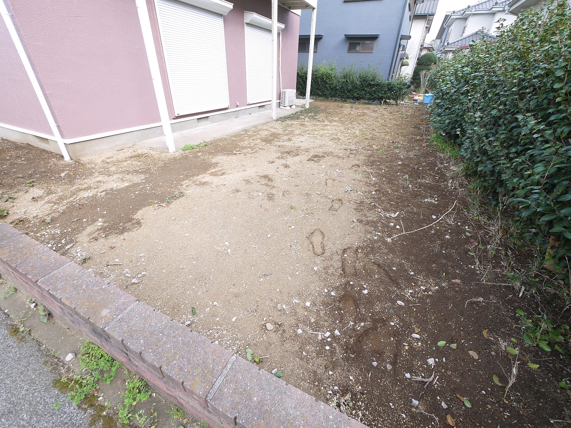 ガーデニングや家庭菜園などが楽しめるゆとりのお庭